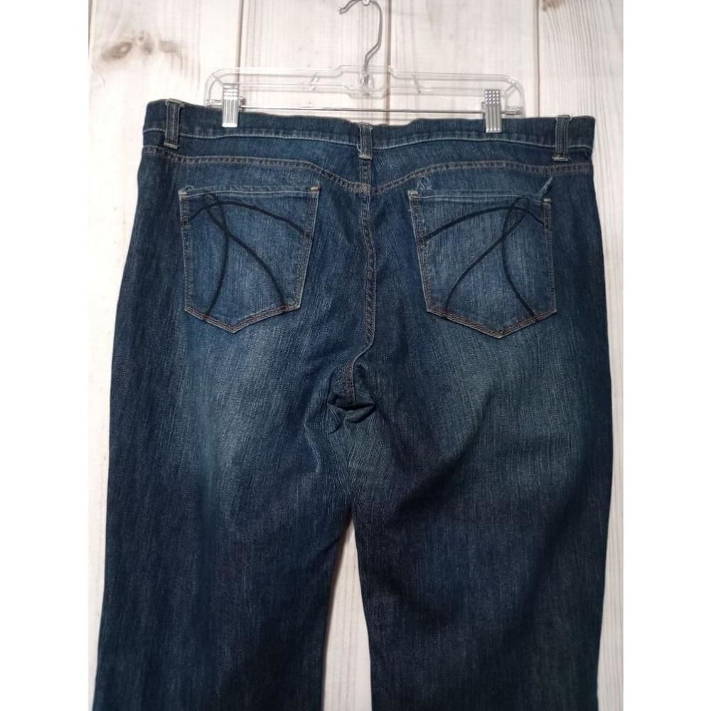 New York & Company Jean Ladies 16 Average Low Rise Bootcut‎ Blue - Picture 4 of 7